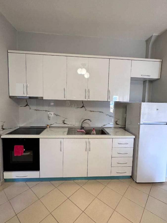Solei Apartments Sarandë Esterno foto