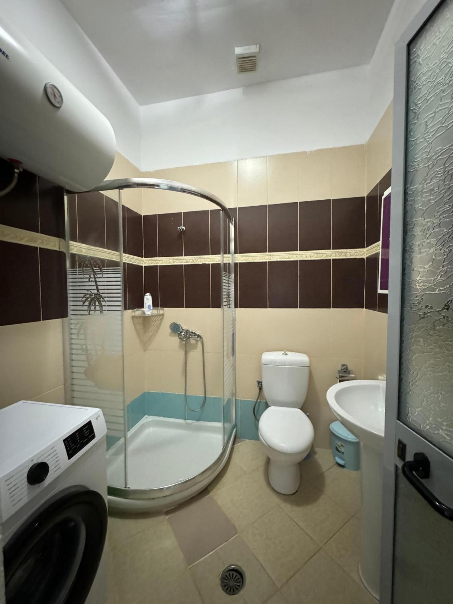 Solei Apartments Sarandë Esterno foto